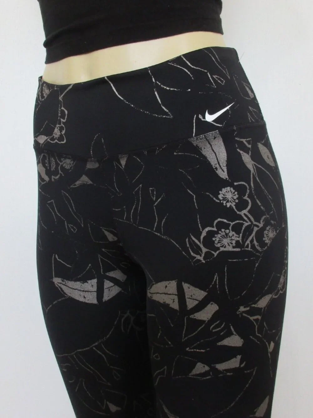 NIKE DRI Fit Leggings Size Large Black Floral Print
